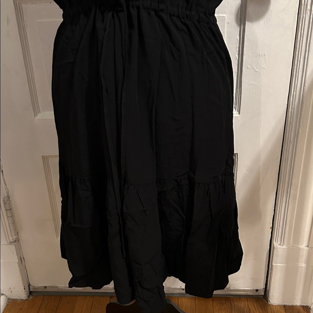 GAP Black Ruffled V-Neck Dress - Picture 8 of 8